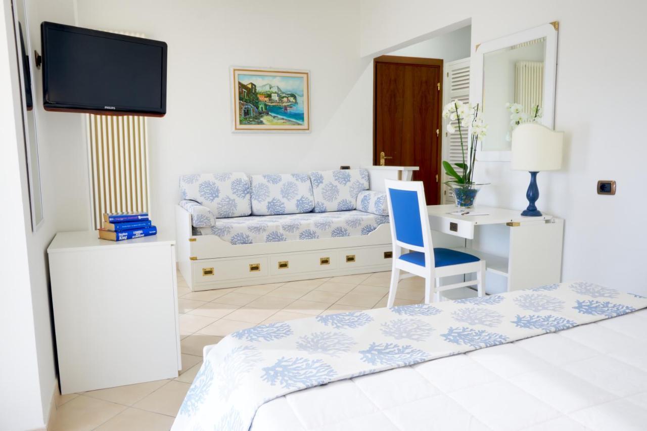 Hotel Caesar Residence & Spa Лидо Ди Камайоре Екстериор снимка