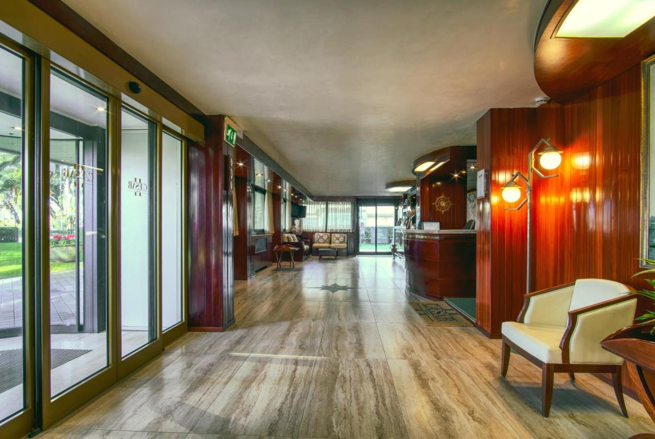 Hotel Caesar Residence & Spa Лидо Ди Камайоре Екстериор снимка