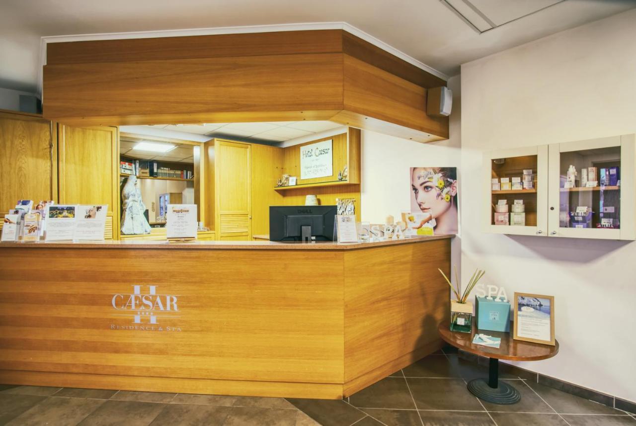 Hotel Caesar Residence & Spa Лидо Ди Камайоре Екстериор снимка