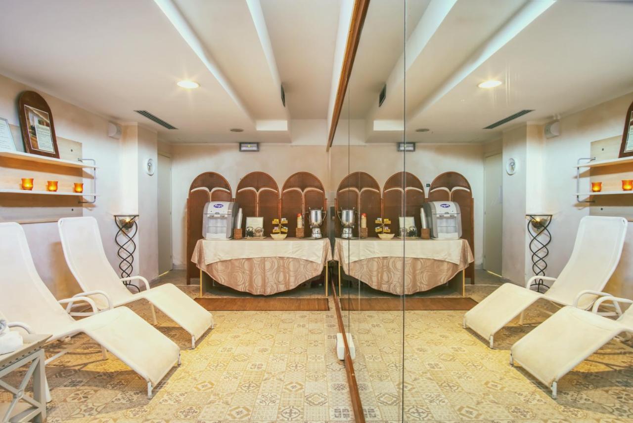 Hotel Caesar Residence & Spa Лидо Ди Камайоре Екстериор снимка